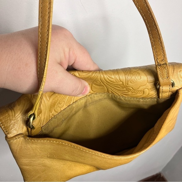 C & C California golden yellow leather crossbody bag small size - Picture 11 of 16